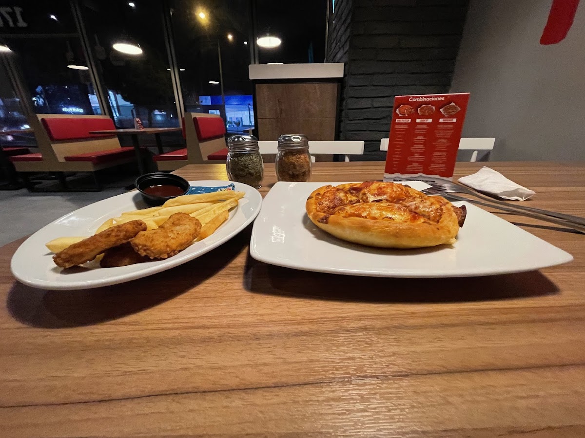 Pizza Hut Plaza Las Americas-6